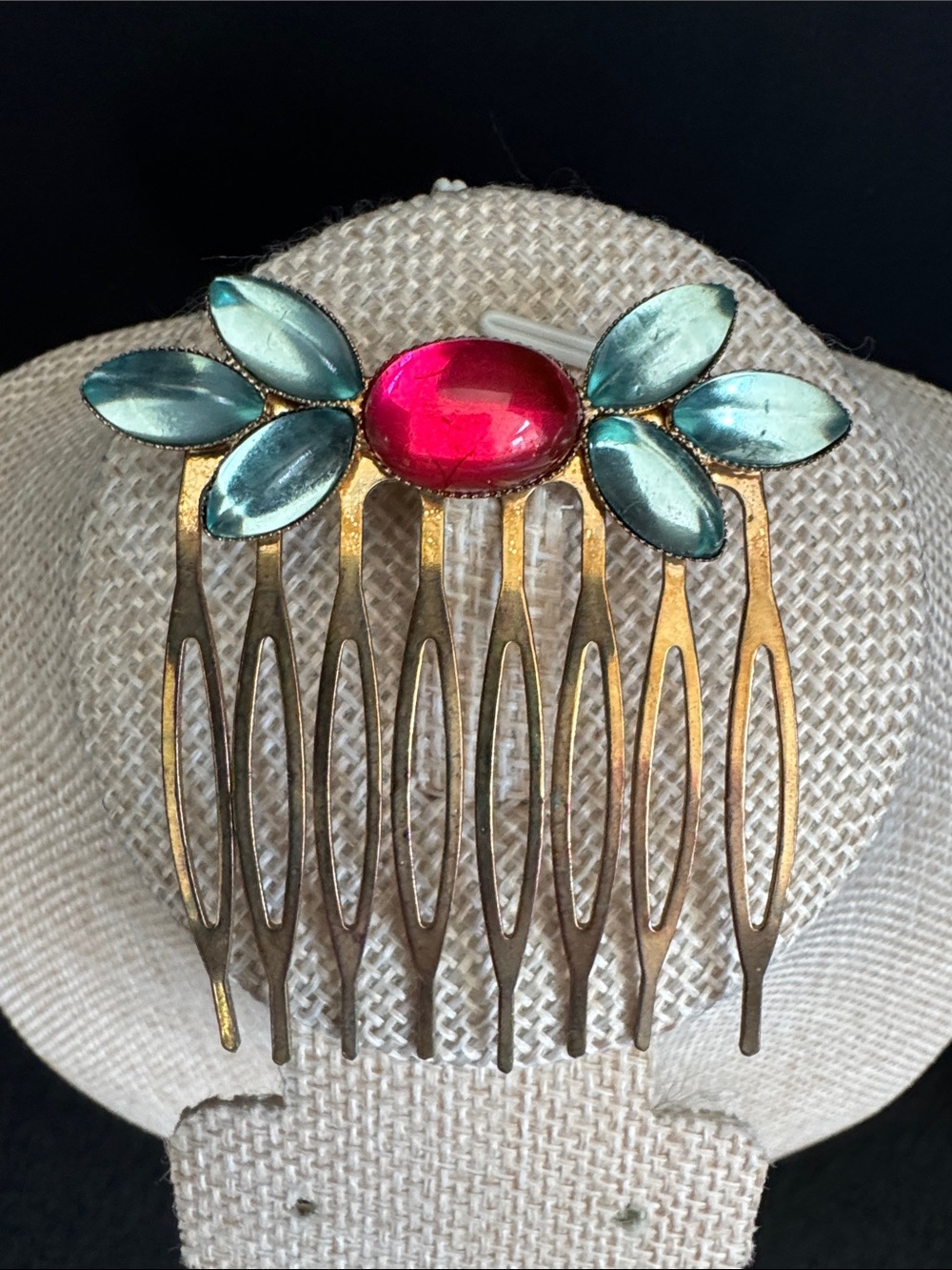 VTG 1970s-1980s Gold Tone Wire Hair Comb with Pink and Teal Cabochons